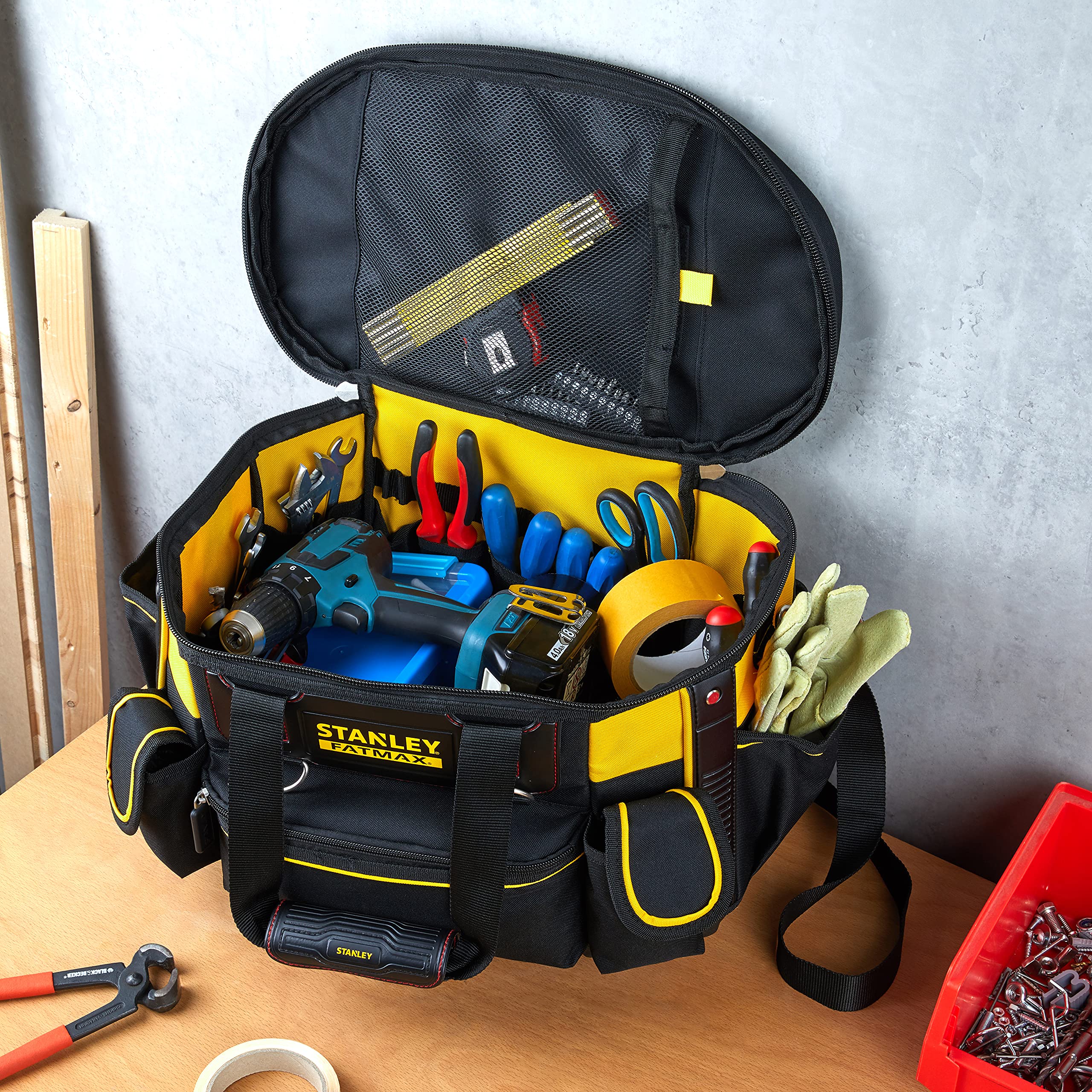 STANLEY FATMAX Round Top Rigid Tool Bag, 18